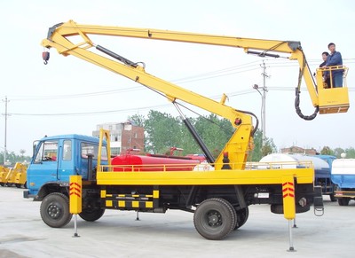 東風(fēng)145型22米高空作業(yè)車(chē) 電力搶修與工程作業(yè)的得力助手